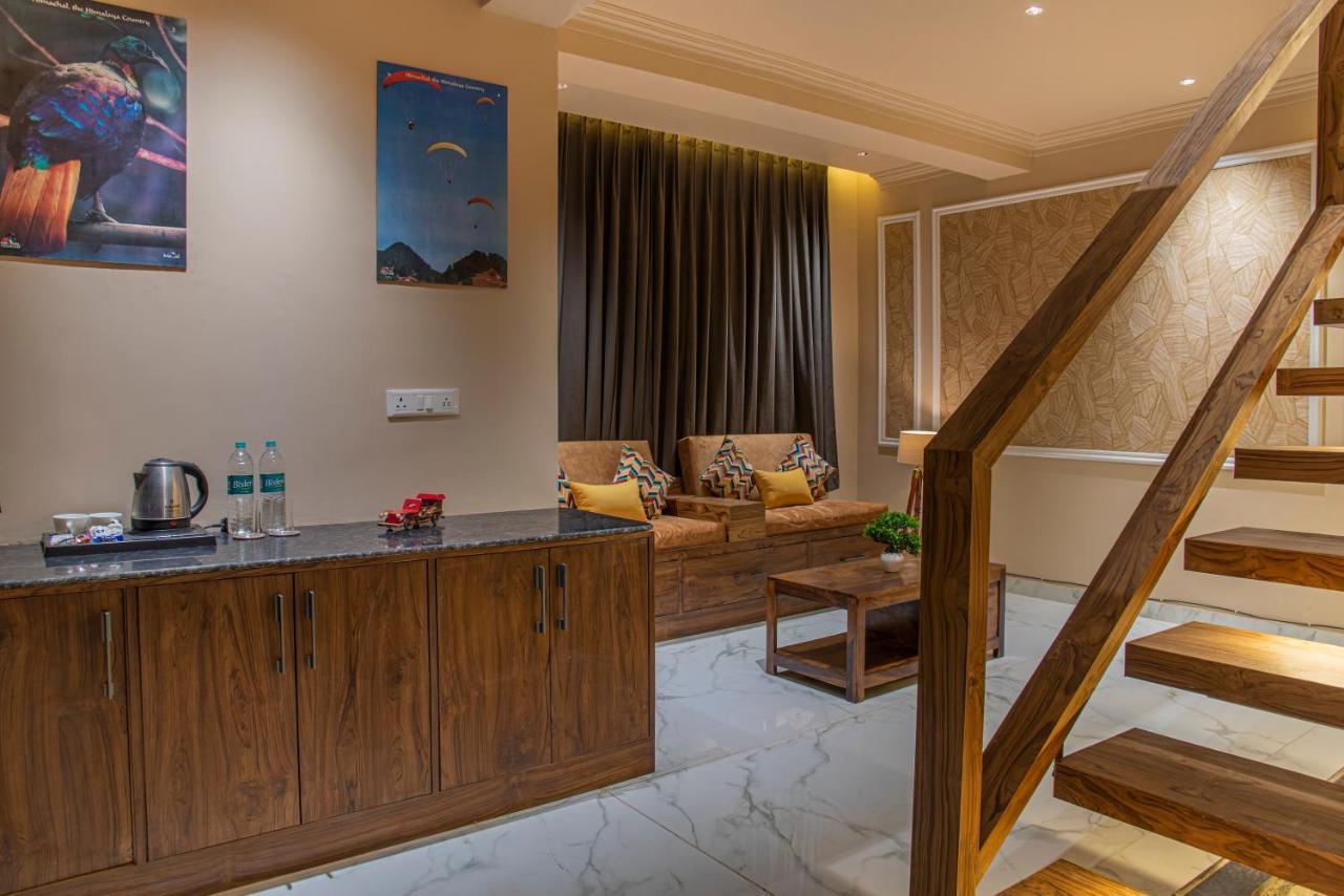 The Hillcrest Paradise Kasauli Exterior foto