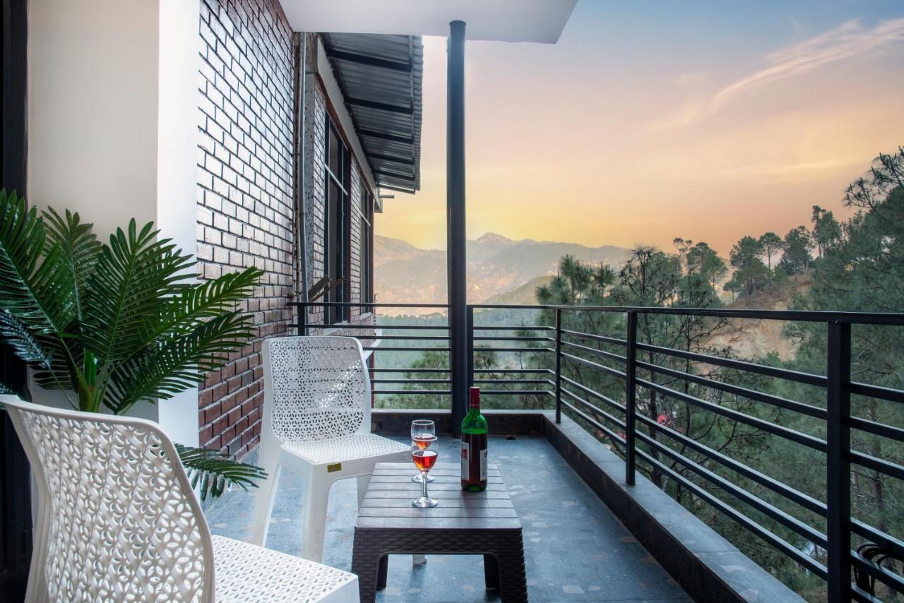 The Hillcrest Paradise Kasauli Exterior foto